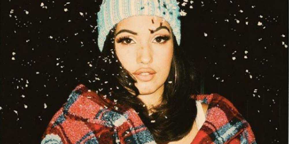 Mabel delivers Christmas single 'Loneliest Time Of Year' Photograph