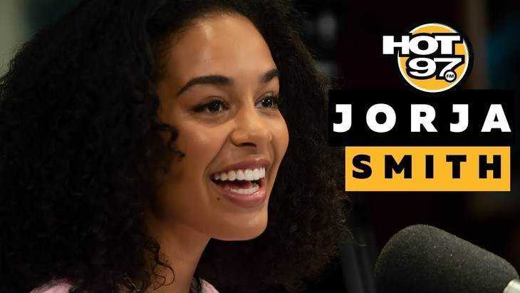 Jorja Smith talks Rihanna, social media and more on HOT 97 Photograph