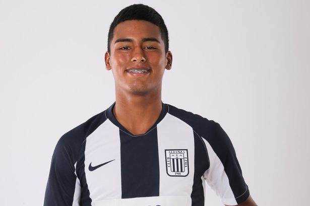 Man City sign promising Peruvian star, teenager Kluiverth Aguilar Photograph