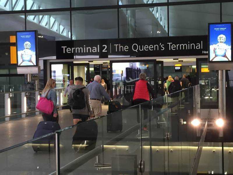 Heathrow Airport: Passengers flee Terminal 2 as “potentially suspicious item” causes evacuation  Photograph