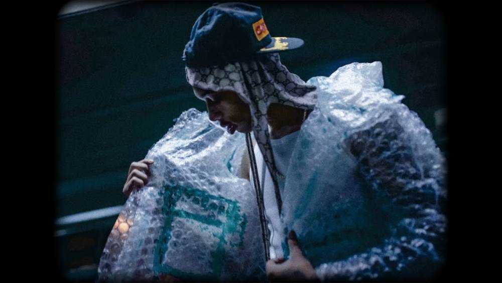 Izzie Gibbs releases brand-new visuals for 'Zzz' Photograph