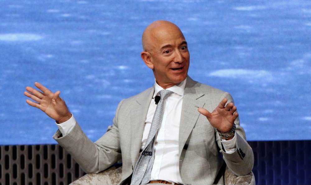 Jeff Bezos to resign as Amazon CEO  Photograph