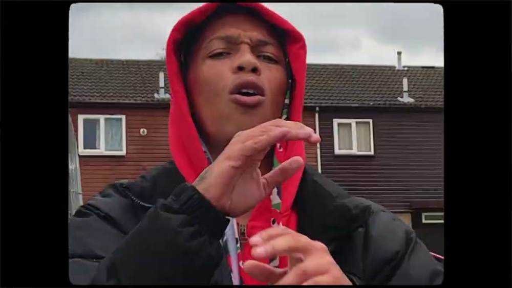 Izzie Gibbs releases fun visuals for new single 'Out' Photograph