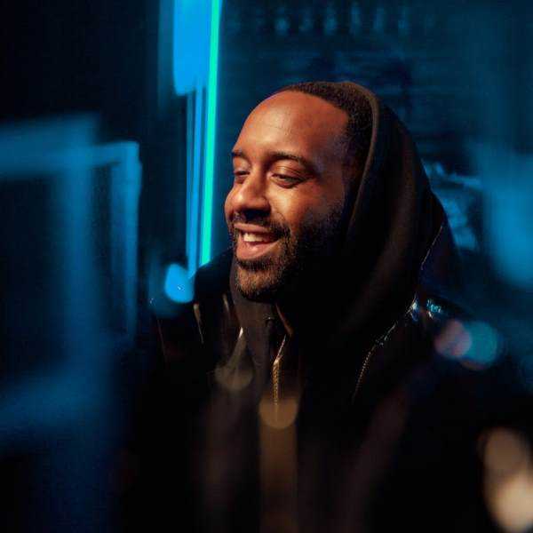Shakka releases brand new single 'When You Pull Up’ Photograph