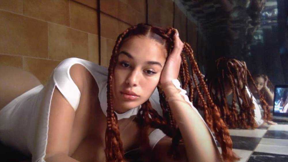 Link Up Fashion Drop: Jorja Smith's latest music video 'Addicted'  Photograph