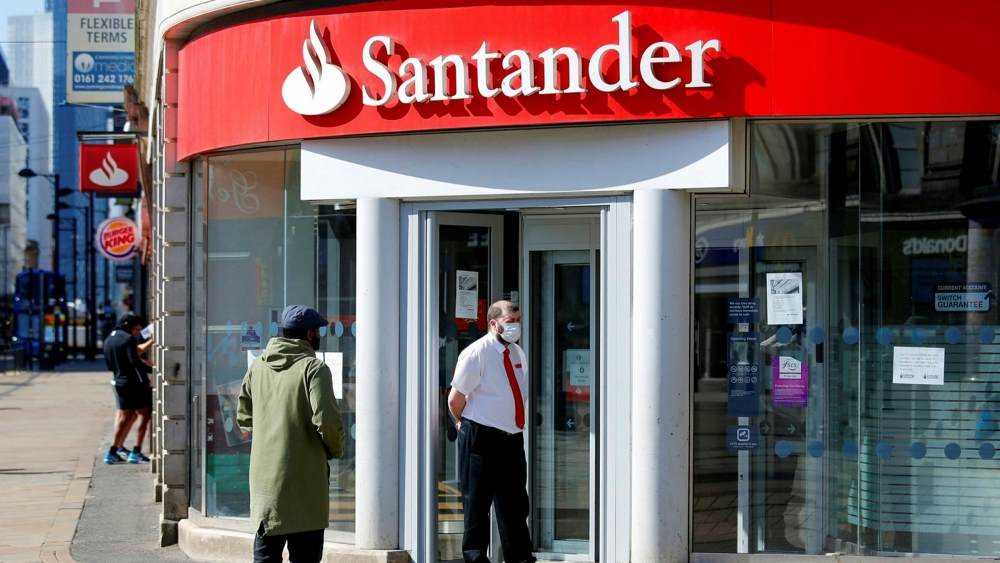 Santander to close more than 100 branches Photograph