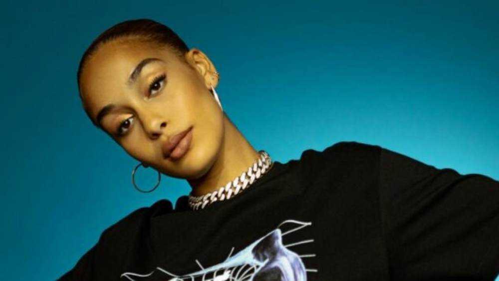 Jorja Smith returns with a new project next month titled 'Be Right Back' Photograph